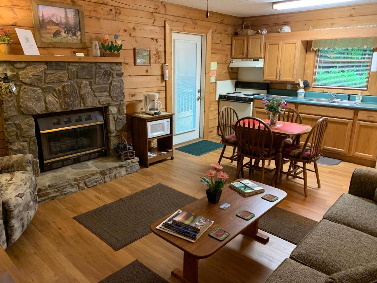 Misty Creek Log Cabins Maggie Valley Eksteriør bilde